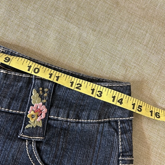 Point Zero VGUC jeans striped. Embroidery and beads on belt loops. Size 3. - Picture 14 of 16